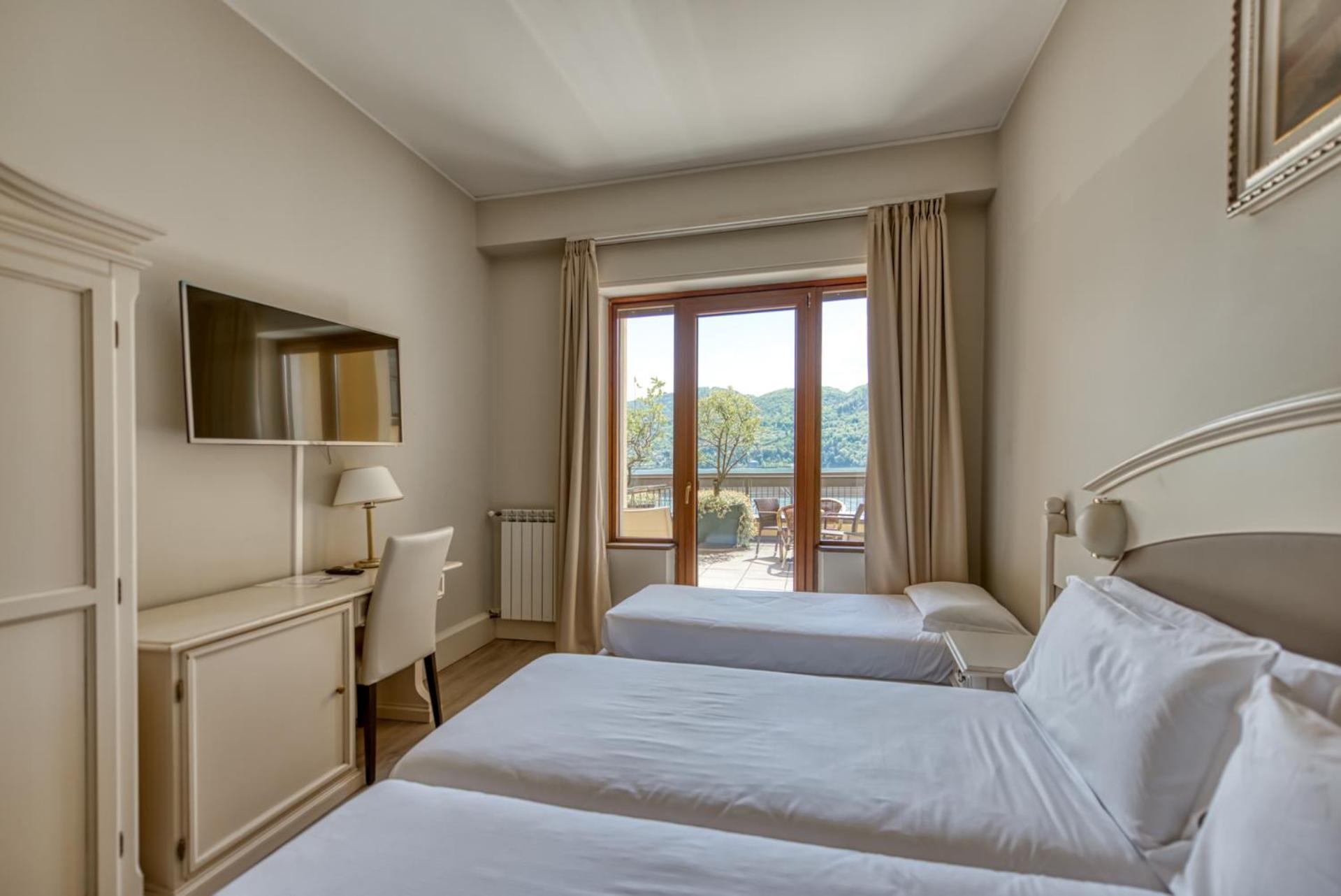 Hotel Bazzoni Tremezzo Esterno foto
